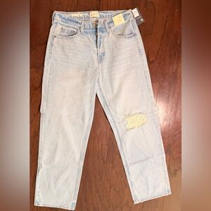 Universal Thread Women’s Blue Mid Rise 90s baggy Jeans